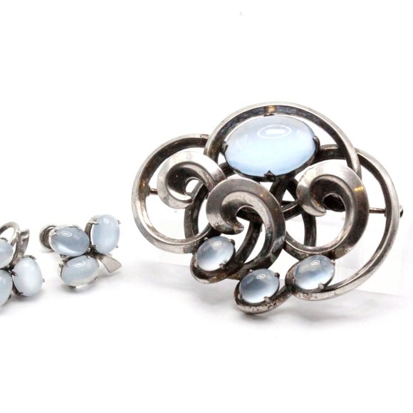 WRE Signed Sterling Silver Faux Moonstone Cabochon 40's Brooch Demi Set - Picture 9 of 11